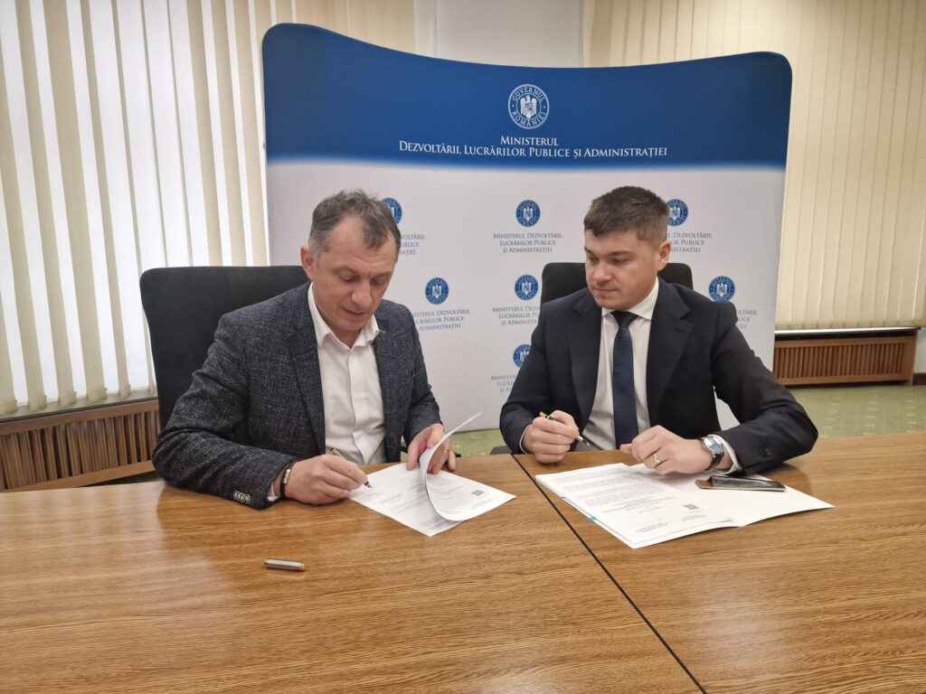 Râmnicu Sărat. S-a semnat contractul. Peste 6 milioane de euro, pentru modernizarea străzilor