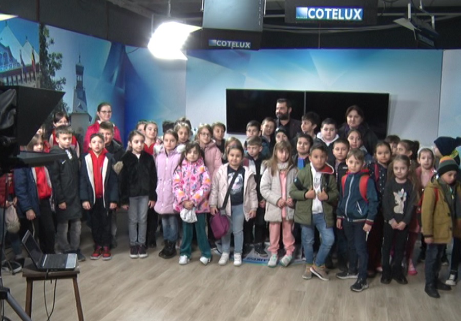 „Școala altfel”, la Campus TV și Radio Campus. Zeci de copii au vizitat studiourile de tv și radio