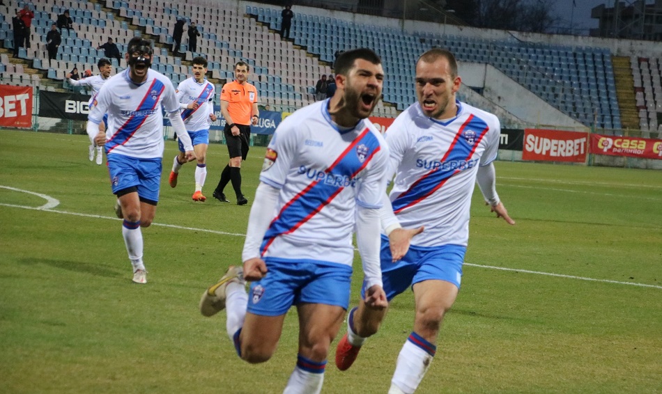Duel decisiv în Crâng. Gloria, obligată să învingă Unirea Slobozia, pentru a accede în play-off