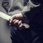 Tentativă de omor, într-un bar din Râmnicu Sărat. Autorul, un tânăr supărat că a pierdut la ,,păcănele"