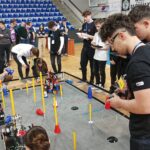 Roboții, puși să se întreacă. Concurs de robotică pentru liceeni, luni și marți, în Sala sporturilor