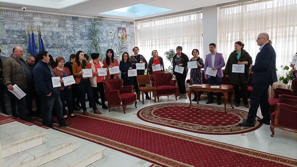 Grevă la Instituția Prefectului. Cât câștigă un angajat al Prefecturii Buzău