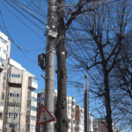 Cer liber. Cablurile aeriene vor fi coborâte în canalizații