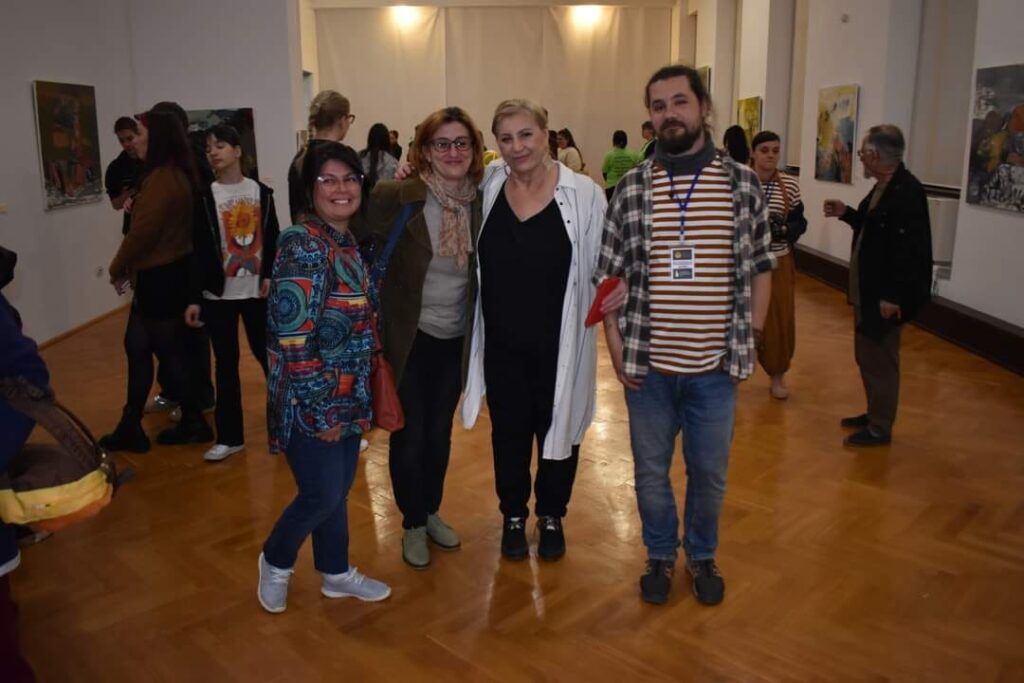 „Zbor”. Expoziție de pictură semnată de Mariana Constantinescu