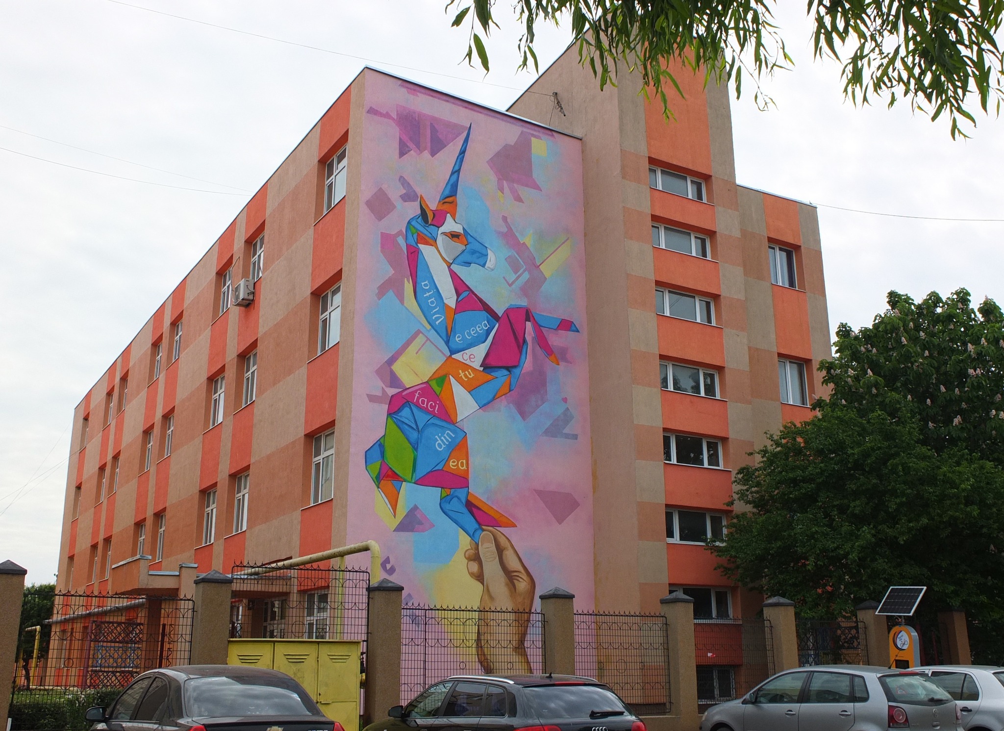 Artă pe blocuri. Programul „Sus muralul” se extinde