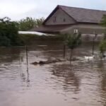 Zeci de gospodării, inundate. Bilanțul ploilor torențiale de duminică