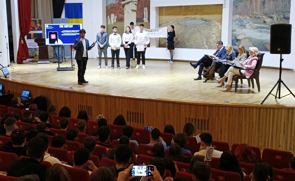 Maraton pentru Educaţie Antreprenorială, la Buzău. Elevii de liceu și-au prezentat ideile de afaceri