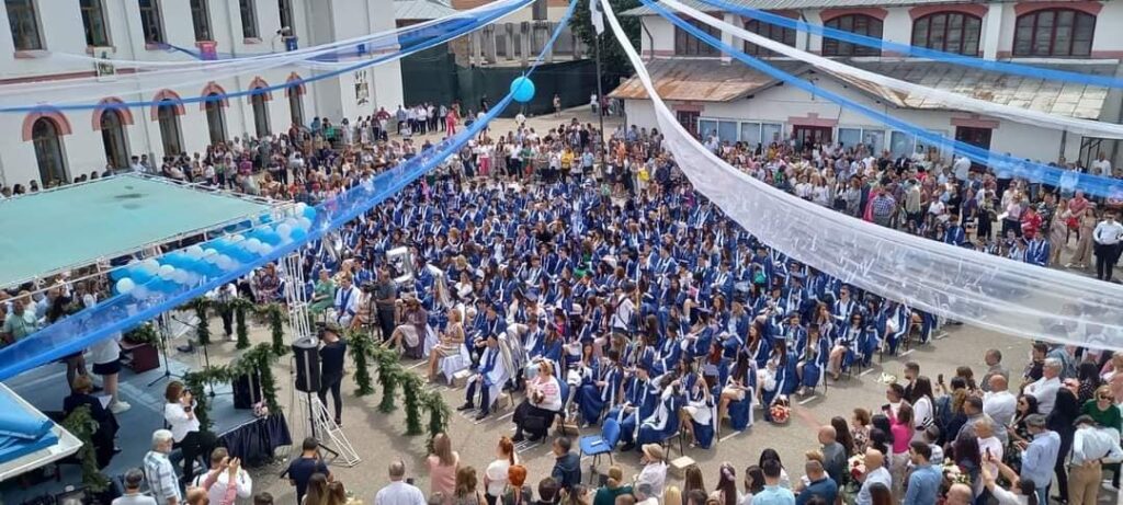 (VIDEO) Iată momentele emoționante de la festivitatea de absolvire de la Hasdeu!