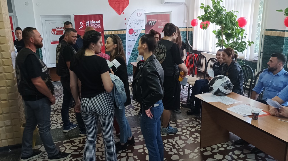 Au donat sânge, au primit bilet la „Neversea”. Ziua Donatorului de Sânge, marcată cu surprize