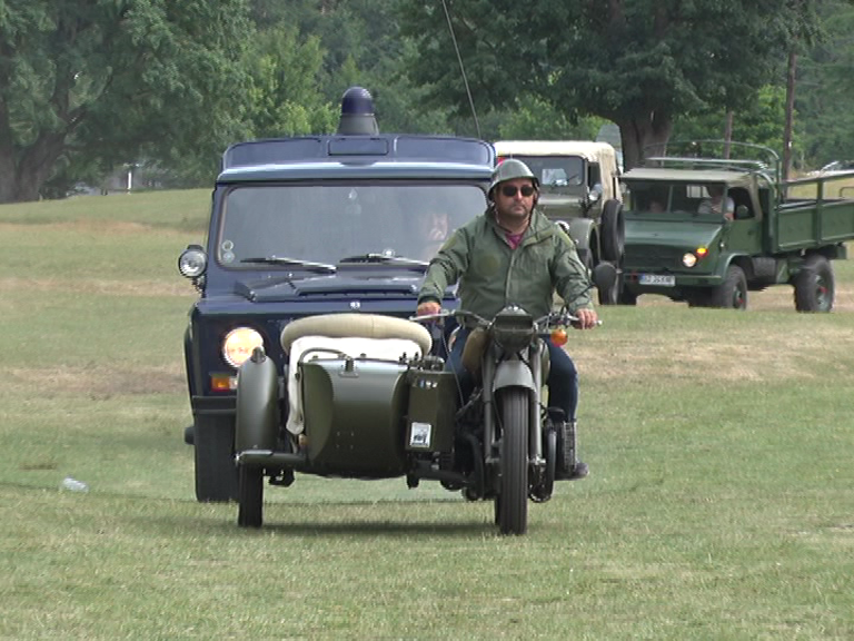 Tabără militară la Poiana Pinului. Retroaplicația autovehiculelor speciale