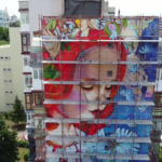 S-a demontat schela. Primul bloc cu artă murală este gata