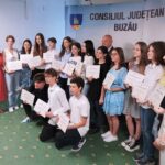 Recompense pentru elevii de 10. Consiliul Județean le-a oferit câte 4.000 de lei