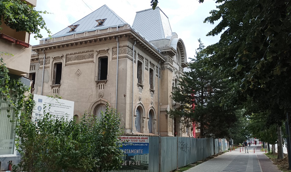 „Lucrări în grafic”, la o clădire simbol a Buzăului. Conducerea C.J. Buzău: „Anul viitor, finalizăm investiția”