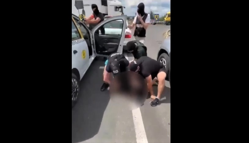 (VIDEO/FOTO) Săltați din trafic. Percheziții la Buzău și în alte județe. Gruparea vindea cocaină