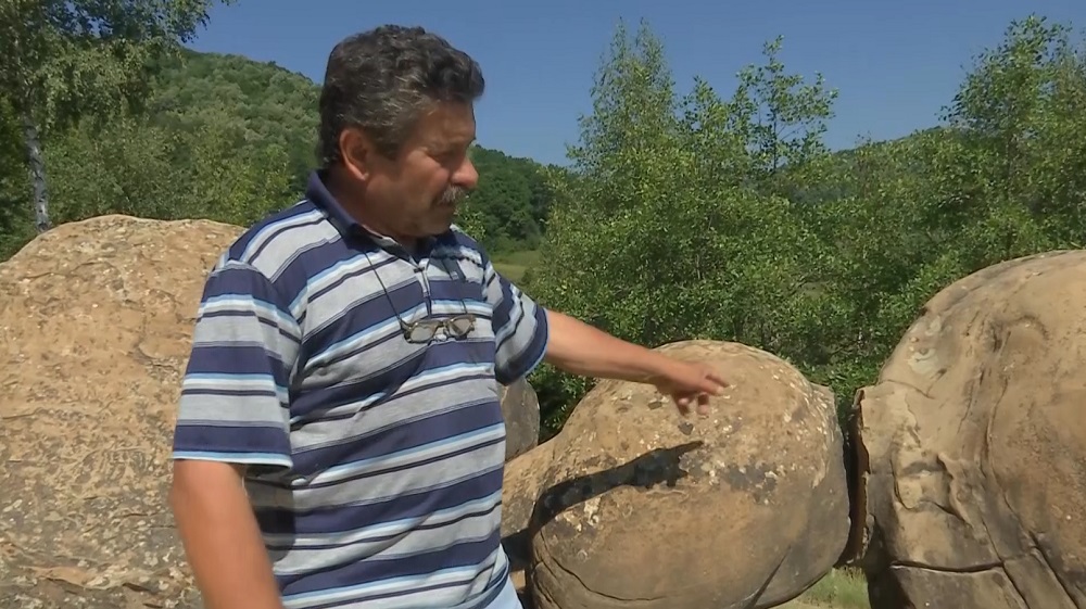 Se caută soluţii pentru salvarea „pietrelor vii”. Vizitatorii, avertizați să nu se apropie de formațiunile stâncoase