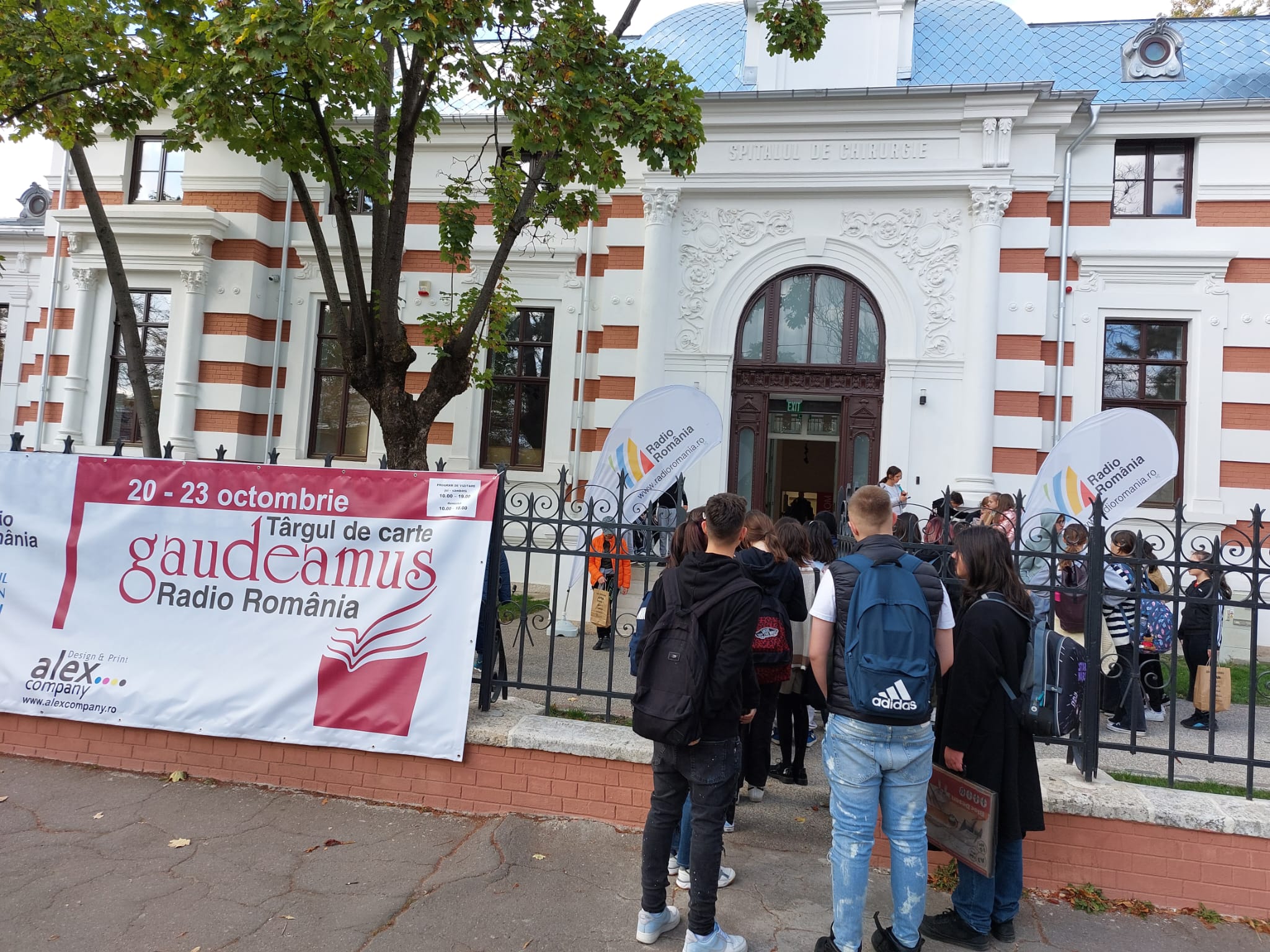 Târgul de carte Gaudeamus. Locul în care se întâlnesc cititorii din Buzău