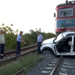 Tragedie pe calea ferată. Trei persoane au decedat, șoferul a supraviețuit