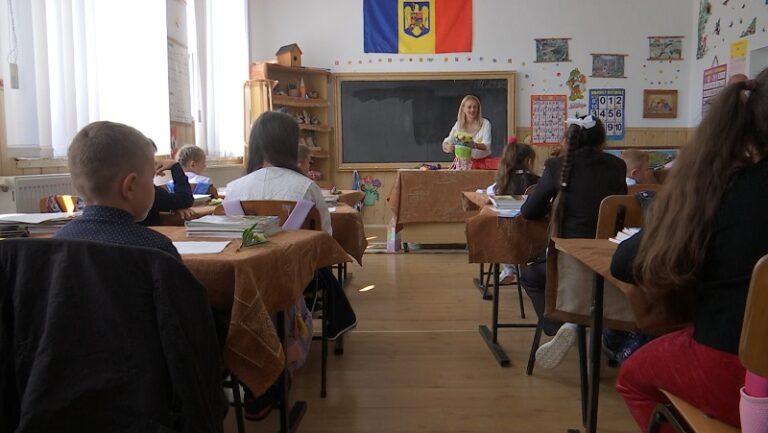 Veste șoc în învățământul buzoian. Din toamnă, vor dispărea 24 de clase de liceu