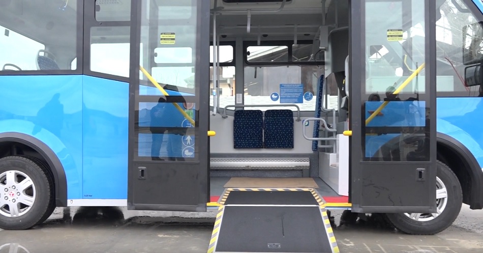 61 de microbuze electrice, în comunitățile buzoiene. Transport verde pentru elevii din județ