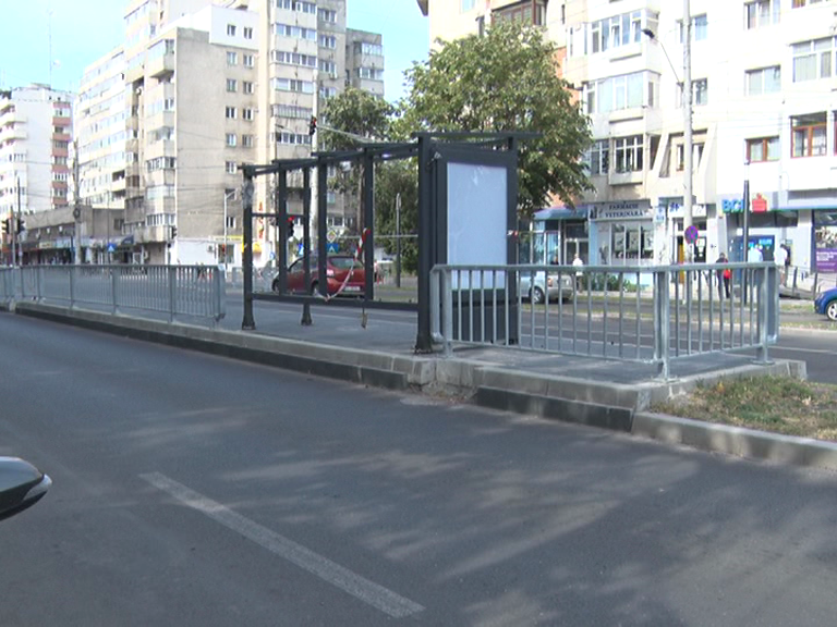Noi inaugurări în Buzău. Se montează stațiile de autobuz pe Unirii