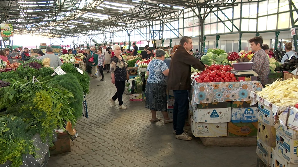 Roșiile românești, tot mai scumpe. Tomatele producătorilor buzoieni sunt pe terminate