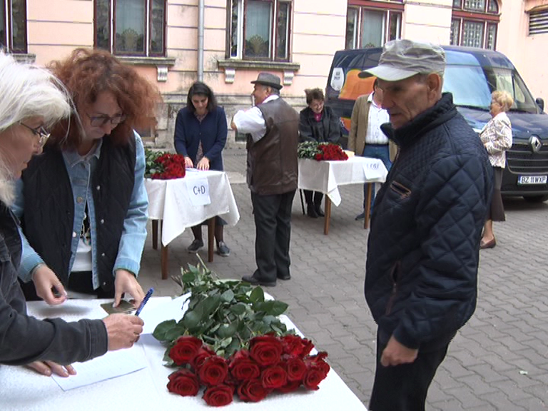 La mulți ani, seniori! Vârstnicii buzoieni sunt sărbătoriți de ziua lor