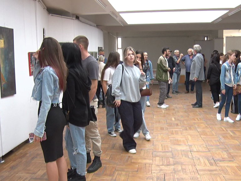 „Semper Fidelis”. Dublă expoziție de pictură și desen
