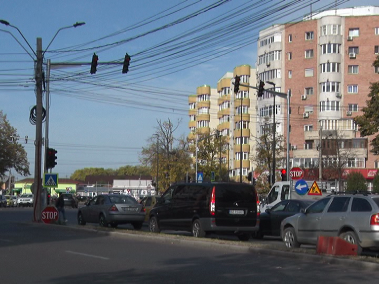 Senzori în asfalt. Aceștia vor fi interconectați cu semafoarele
