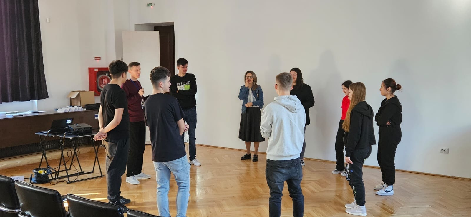 Călător în lumea emoțiilor. Ateliere de autocunoaștere pentru elevi