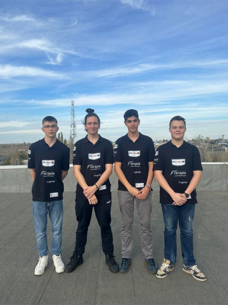 Echipa Romspace Alex Peticaru, David Ghiberdic, Filip Bușcu, Alex Unteșu