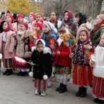 Colindători la Consiliul Județean. Vestitorii veniți din tot județul au primit cadouri