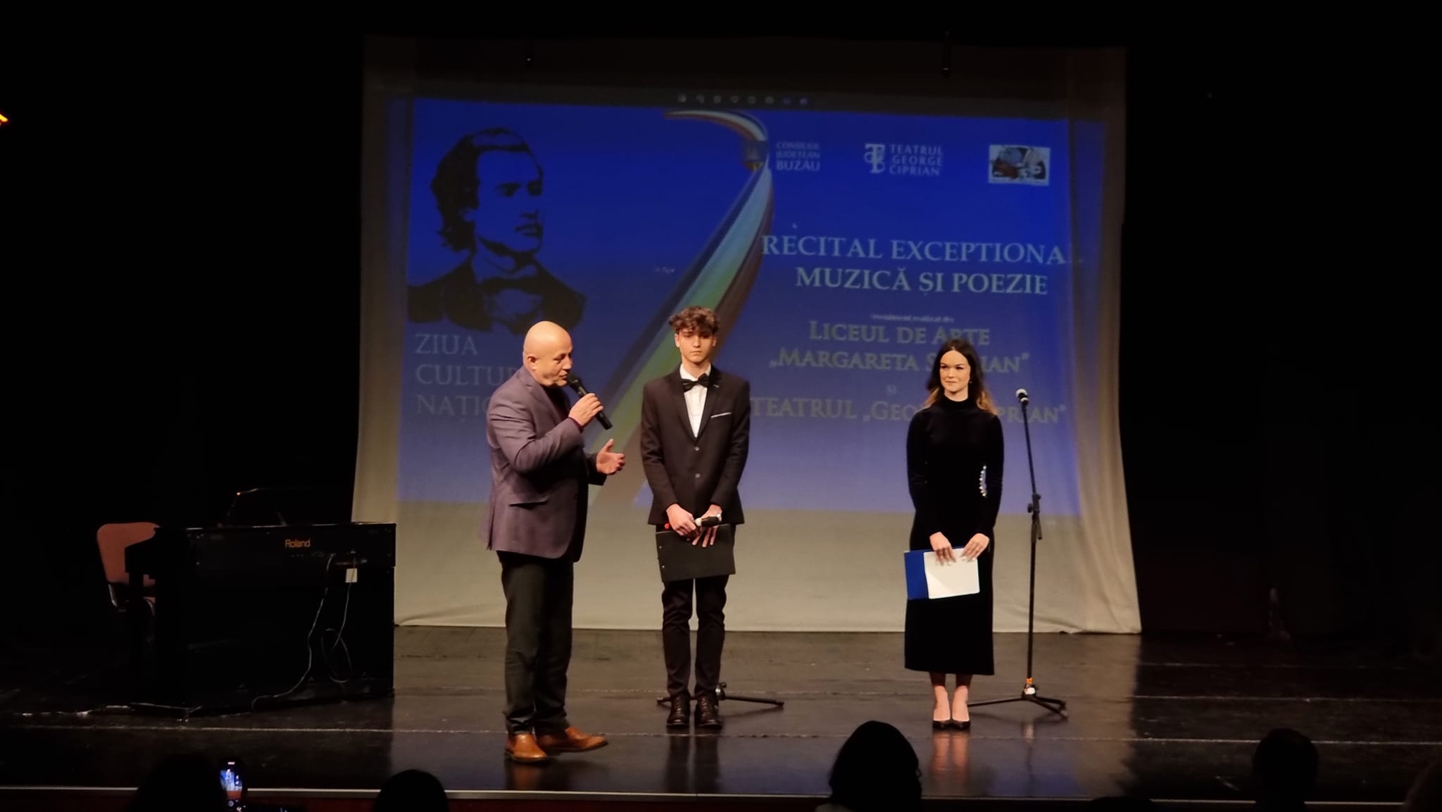 Spectacol de muzică și poezie. Ziua Culturii la Teatrul Ciprian
