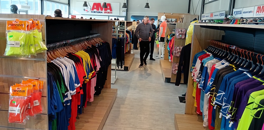 (P) AMA Fortuna Sports, într-o nouă locație. Magazinul de echipament sportiv, o afacere de succes în Buzău