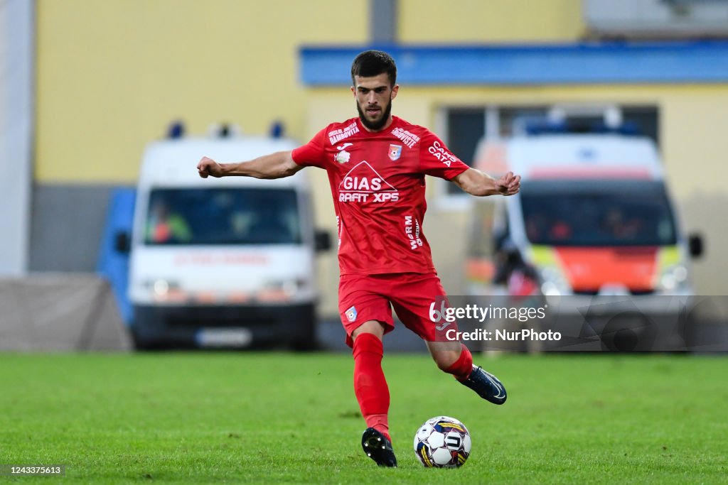 Cu ce mijlocaș stranier a semnat Gloria Buzău