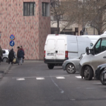 Interzis pentru autoutilitare. Mașinile mai lungi de 5 metri nu pot parca