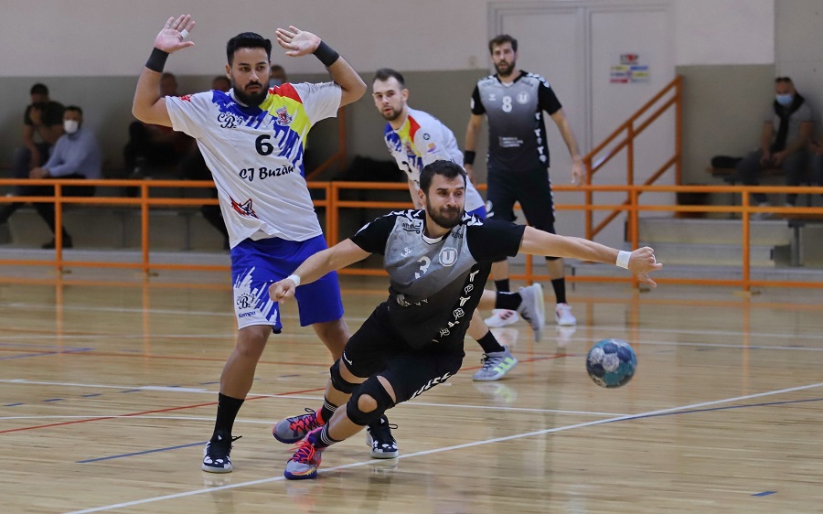 Meci decis în ultimul minut. HC Buzău se întoarce cu 3 puncte de la Cluj