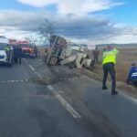 Betonieră răsturnată pe E85. Șoferul, un buzoian de 32 de ani, și-a pierdut viața