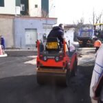 Primăria Buzău asfaltează în Centru. Edilul șef anunță că se vor reamenaja toate aleile și parcările