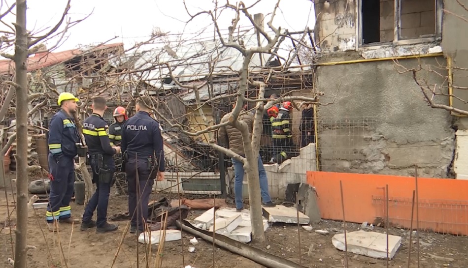 Incendiu puternic în Buzău. 5 persoane au ajuns la UPU, cu arsuri grave