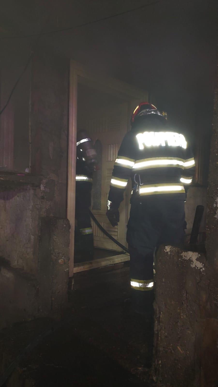 ÎNGROZITOR! Doi bărbați, decedați într-un incendiu la Stâlpu