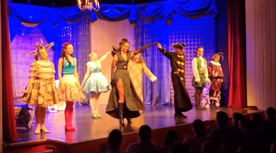 Hohote de râs și aplauze, la premiera „Bolnavul închipuit”. O nouă prducție de succes a teatrului din Buzău