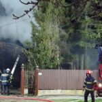 Tragedie în comuna Stâlpu. Doi cumnați au murit într-un incendiu