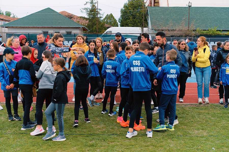Prima competiție oficială. Peste 500 de copii au alergat pe Stadionul de Atletism