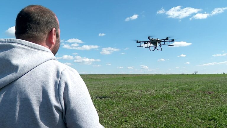 Dronele, tot mai prezente în agricultură. O soluție de viitor în tratarea culturilor