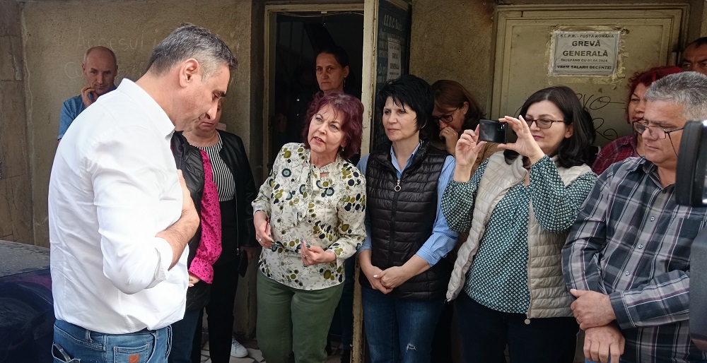 Tensiuni la greva poștașilor buzoieni. Poliția, chemată să aplaneze conflictul