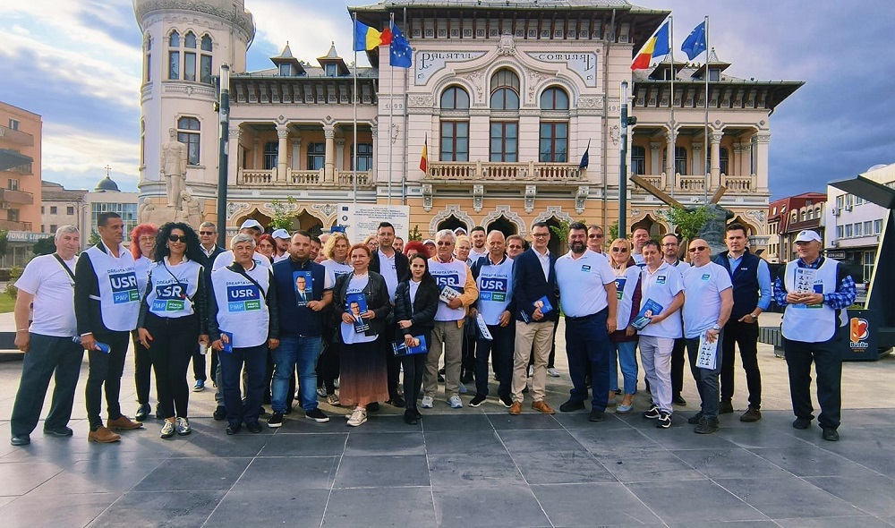 Caravana Alianței Dreapta Unită a ajuns la Buzău. Au fost prezentați candidații ADU pentru Parlamentul European