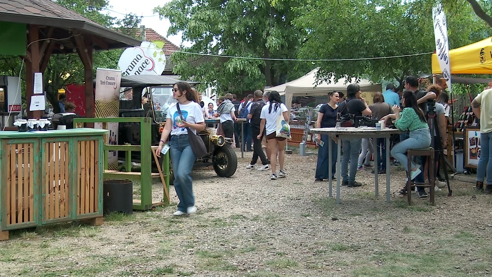 Show culinar de excepție, în „Ținutul Buzăului”. „Piața Artizanilor” promovează mâncarea tradițională preparată lent