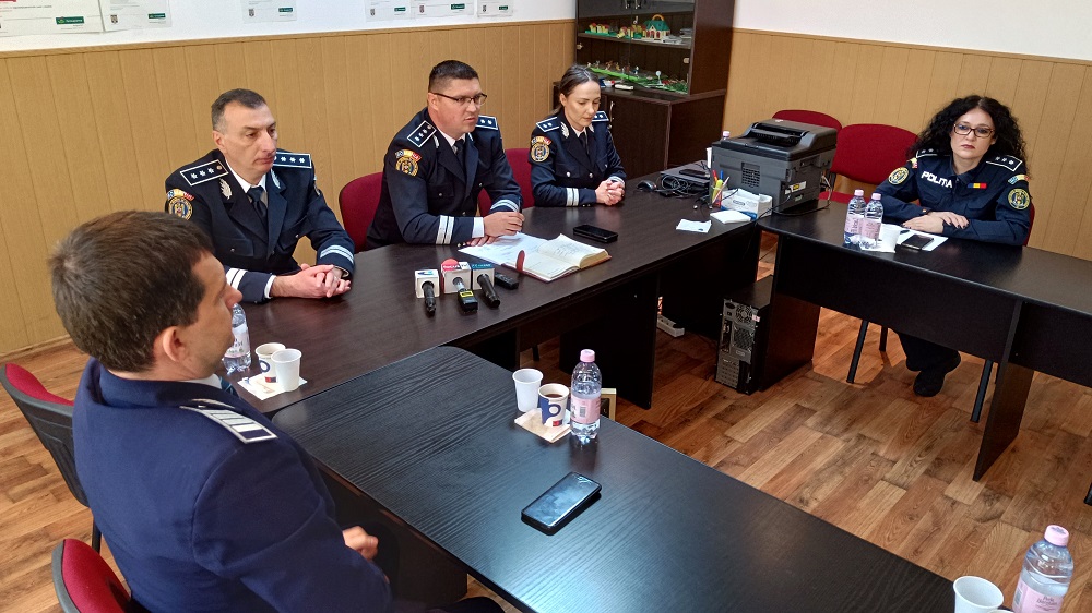 Buzăul a intrat în “Săptămâna prevenirii criminalității”. Acțiuni organizate de polițiștii buzoieni, pe stradă și în școli
