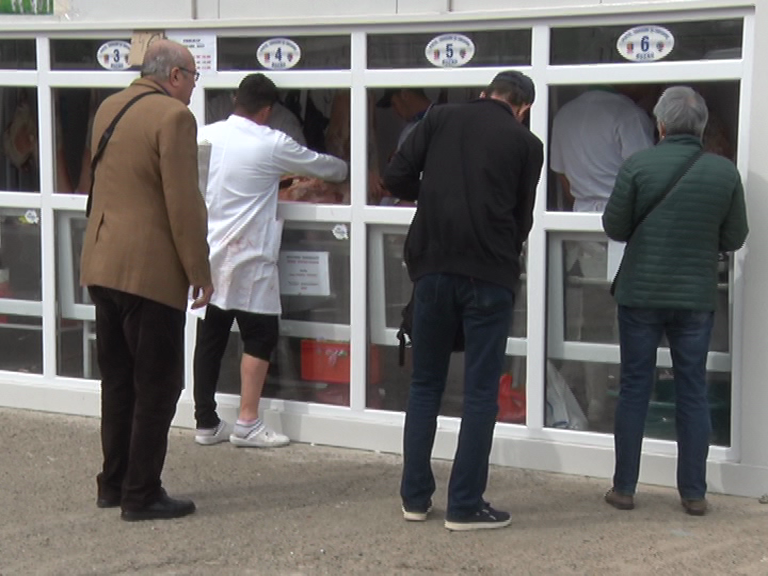 Miei, pe alese. Prețul e problema. Cele mai mici tarife, la Drăgaica