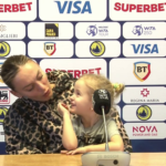 Are cinci ani, dar e deja o mică vedetă. Chira Ghioca, fetița îndrăgită de toate starurile tenisului românesc